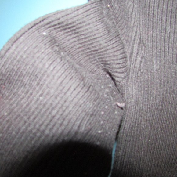 *3 for $25* WHBM Gold Shimmer Quilted Sweater Jacket - Picture 6 of 13